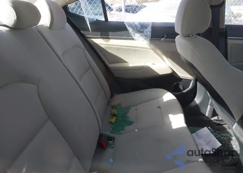 2017 Hyundai Elantra Se из США, поврежденный, VIN 5NPD84LFXHH026556